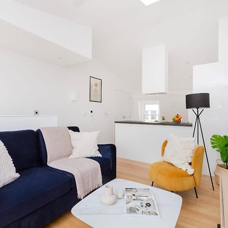 Fitzrovia & Soho - 2Br With Balcony - Cityapartmentstay Londra Dış mekan fotoğraf