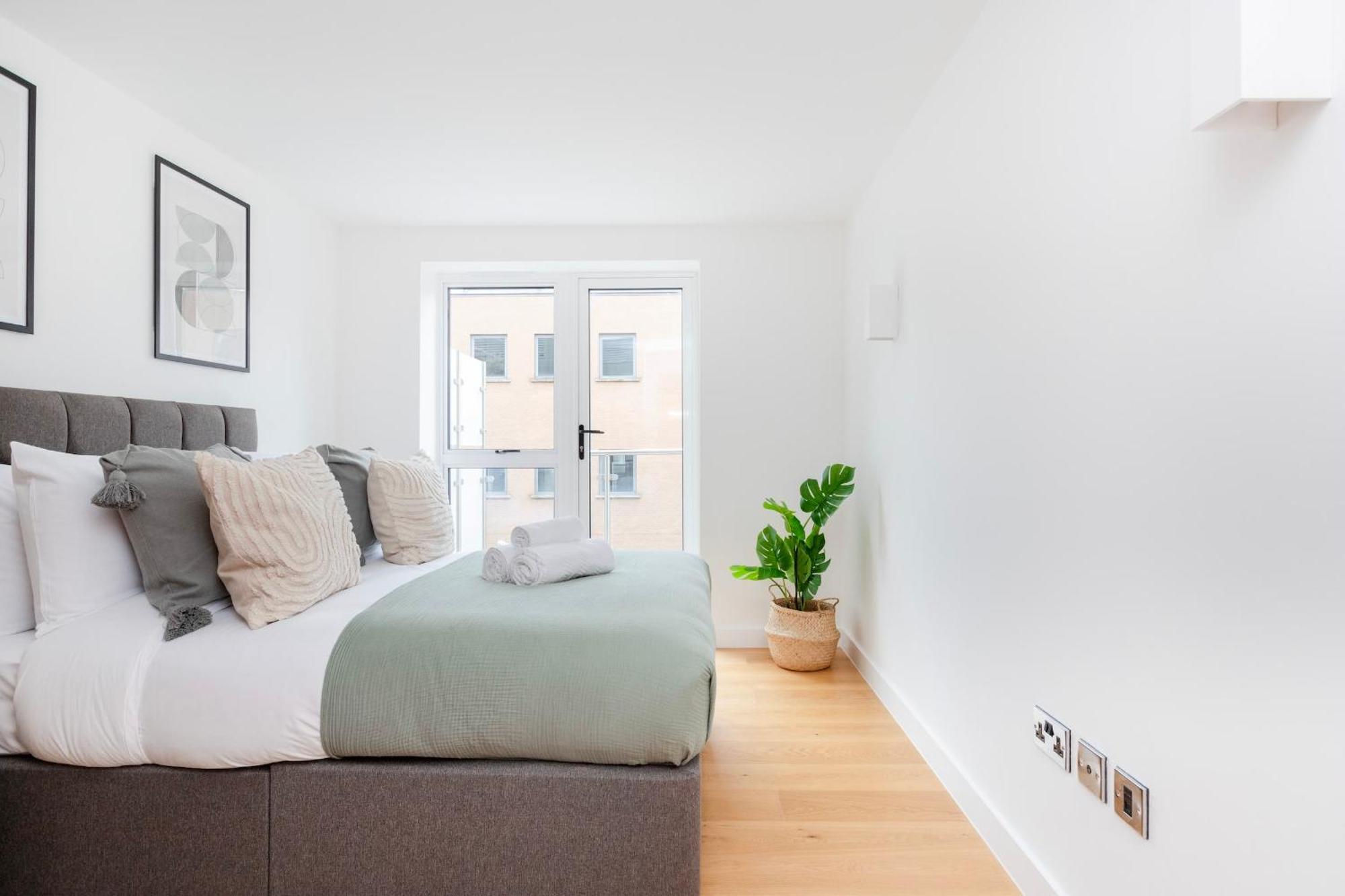 Fitzrovia & Soho - 2Br With Balcony - Cityapartmentstay Londra Dış mekan fotoğraf