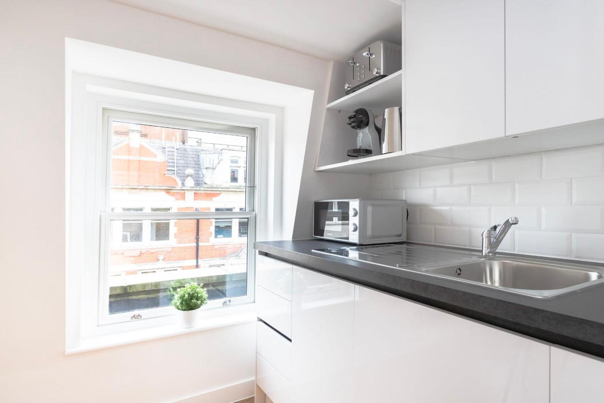 Fitzrovia & Soho - 2Br With Balcony - Cityapartmentstay Londra Dış mekan fotoğraf